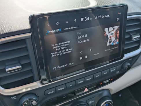 Certified 2025 Hyundai Venue Limited FWD image 21