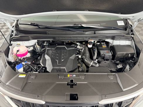 Used 2024 Kia Carnival EX image 33