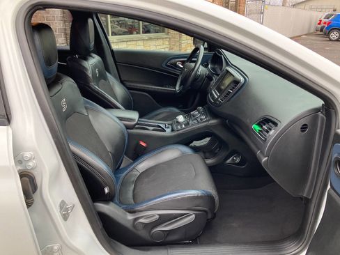 Used 2015 Chrysler 200 S w/ Navigation & Sound Group I image 14