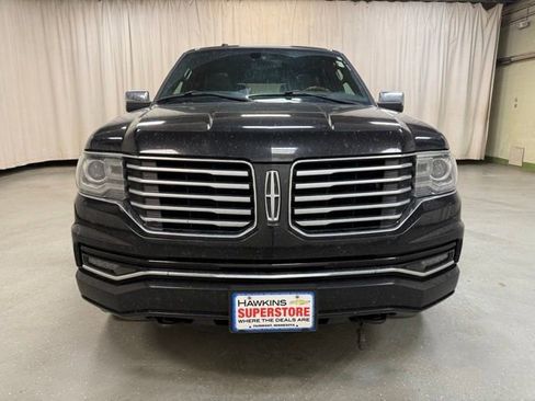 Used 2015 Lincoln Navigator 4WD image 12