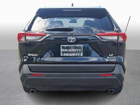 Used 2025 Toyota RAV4 LE AWD/4WD image 5