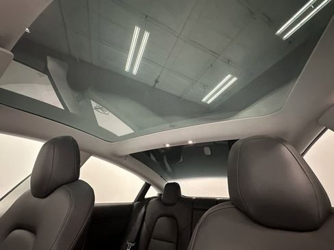 Used 2020 Tesla Model 3 Performance image 32