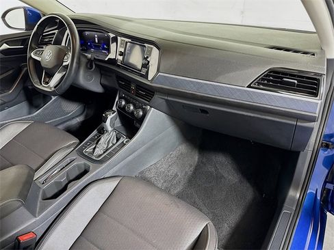 Used 2024 Volkswagen Jetta SE image 26