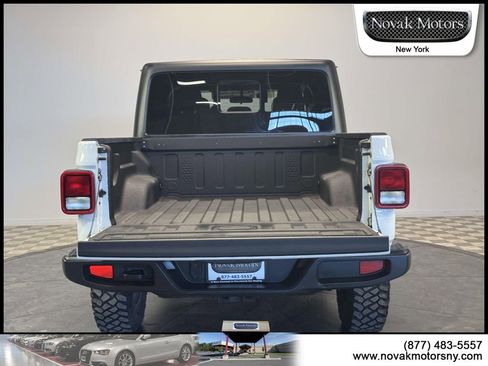 Used 2022 Jeep Gladiator Willys image 6