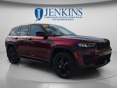 Used 2024 Jeep Grand Cherokee Altitude
