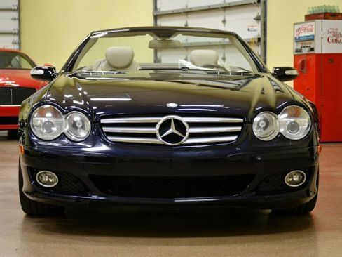 Used 2008 Mercedes-Benz SL 550 w/ P1 Pkg image 6