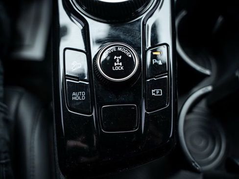 Used 2025 Kia Sportage SX Prestige image 24