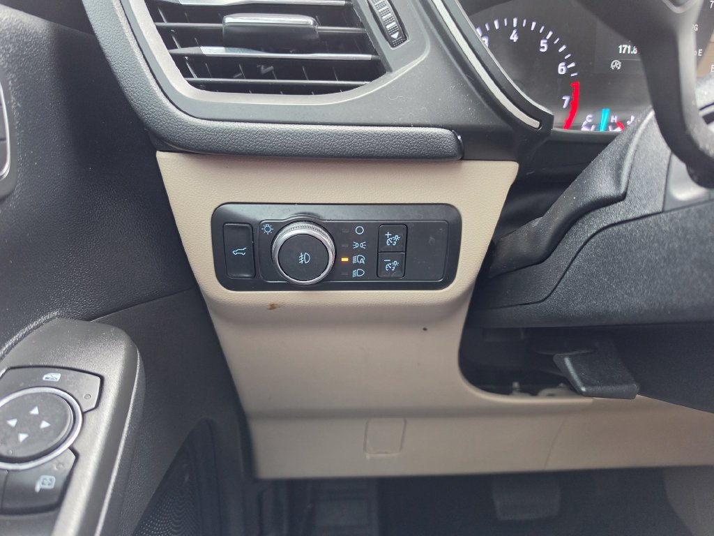 Used 2020 Ford Escape SEL FWD image 21