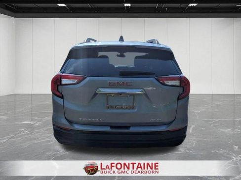 Used 2023 GMC Terrain SLE w/ Driver Convenience Package AWD/4WD image 4