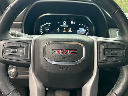Used 2023 GMC Yukon SLT image 36