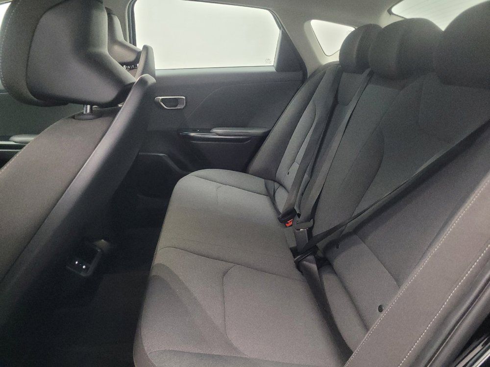Used 2025 Kia K4 FWD image 18