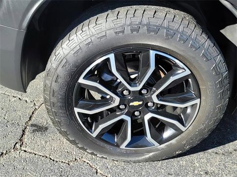 Used 2023 Chevrolet TrailBlazer ACTIV w/ Sun and Liftgate Package image 9