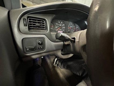 Used 2000 Nissan Altima XE FWD image 36