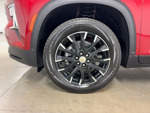 New 2026 Chevrolet Traverse LT w/ Sun and Wheel Package image 11