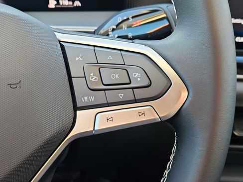 New 2026 Volkswagen Tiguan SE image 10