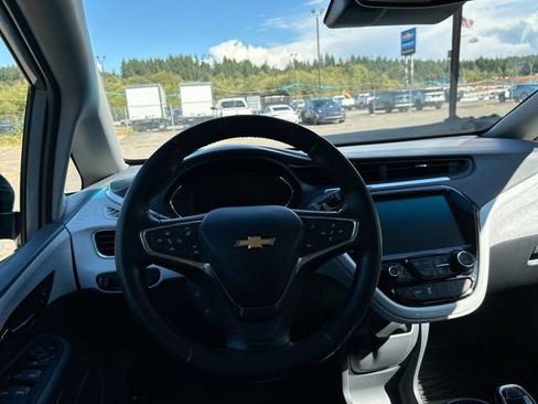 Used 2021 Chevrolet Bolt LT FWD image 10