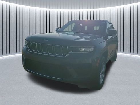 New 2025 Jeep Grand Cherokee Laredo X w/ Luxury Tech Group I image 7
