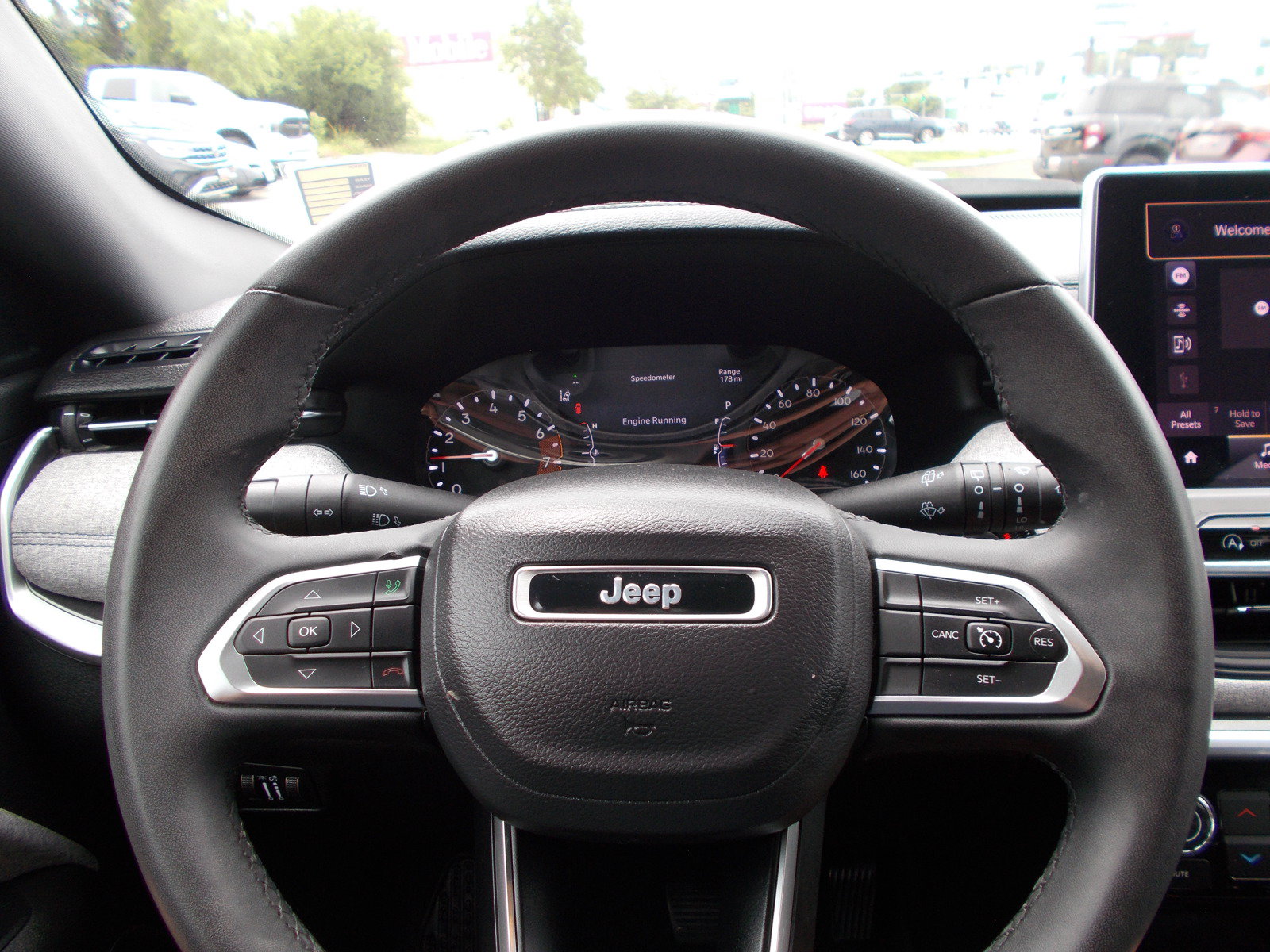Used 2024 Jeep Compass Latitude AWD/4WD image 13