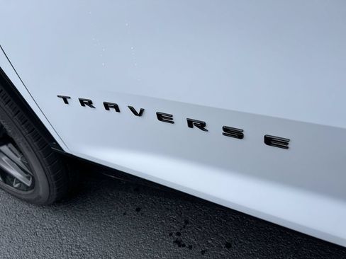 New 2026 Chevrolet Traverse RS w/ LPO, Floor Liner Package AWD/4WD image 12