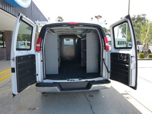 Used 2023 Chevrolet Express 2500 w/ Driver Convenience Package image 13