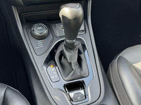 Used 2023 Jeep Cherokee Altitude Lux AWD/4WD image 36