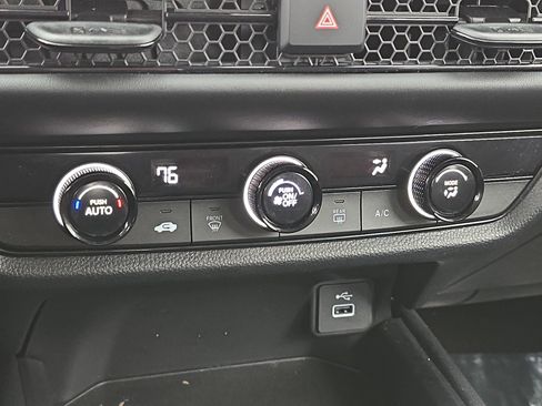 Used 2023 Honda HR-V LX image 23