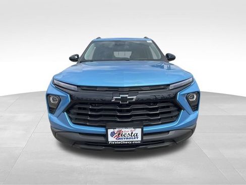 Used 2026 Chevrolet TrailBlazer LT w/ Midnight Edition FWD image 2