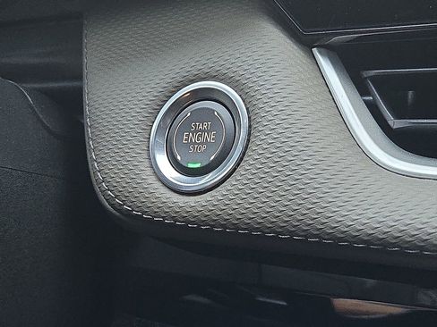 Used 2026 Chevrolet Equinox LT w/ Convenience Package II image 29