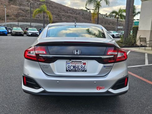 Used 2018 Honda Clarity Touring image 4