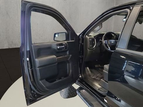 Used 2020 Chevrolet Silverado 1500 LT AWD/4WD image 14