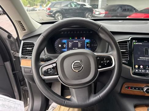 Used 2025 Volvo XC90 T8 Plus w/ Protection Package Premier AWD/4WD image 9