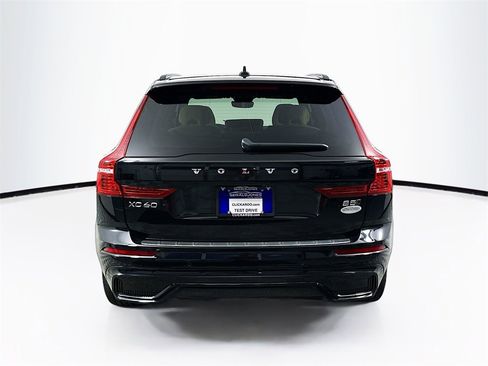 Used 2023 Volvo XC60 B5 Ultimate w/ Climate Package image 15