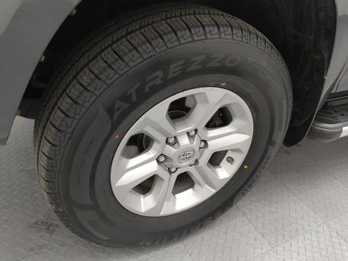 Used 2017 Toyota 4Runner SR5 image 31