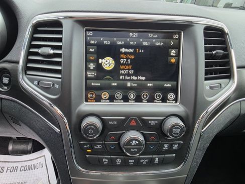 Used 2018 Jeep Grand Cherokee Limited AWD/4WD image 8
