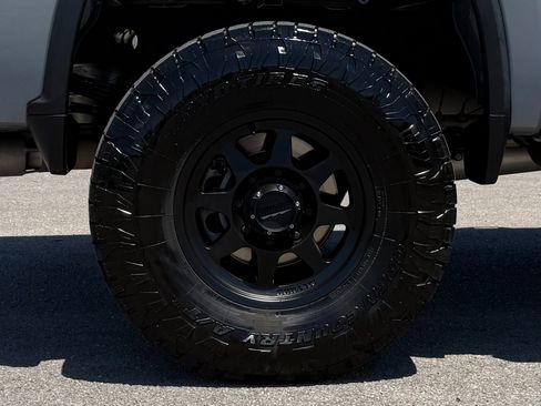 Used 2025 Chevrolet Silverado 2500 Custom w/ Custom Value Package AWD/4WD image 47