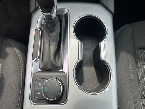 Used 2022 Chevrolet Blazer LT image 32