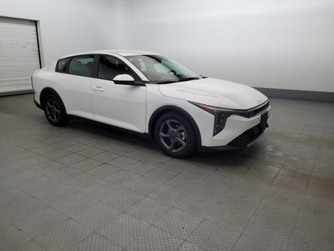 Used 2025 Kia K4 FWD image 11