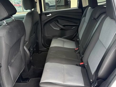 Used 2017 Ford Escape SE AWD/4WD image 12