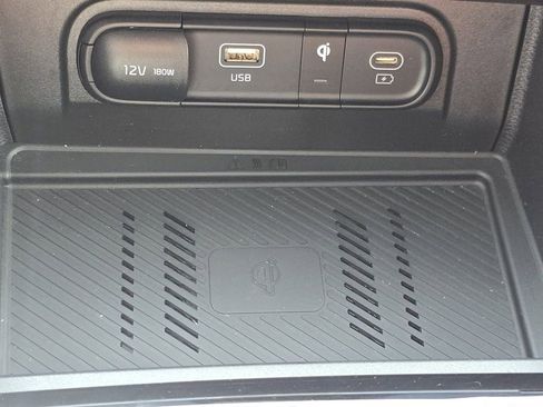 Used 2024 Kia Sportage SX image 33