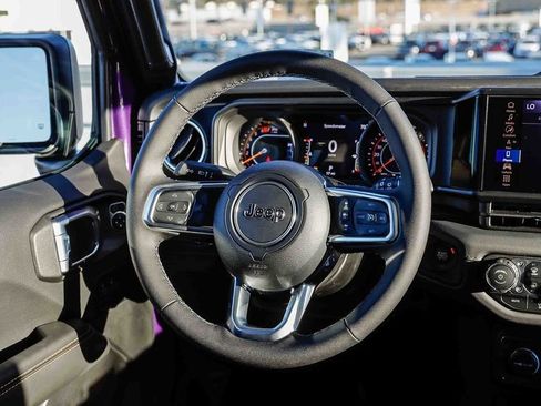 New 2026 Jeep Wrangler Unlimited Sahara AWD/4WD image 18