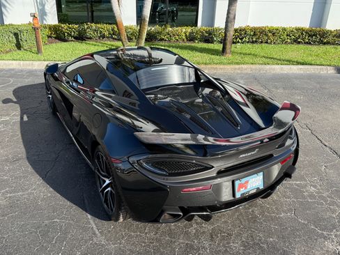 Used 2017 McLaren 570S Coupe image 12