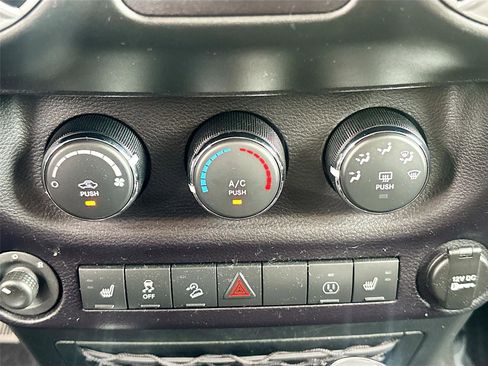 Used 2015 Jeep Wrangler Sahara w/ Connectivity Group AWD/4WD image 14