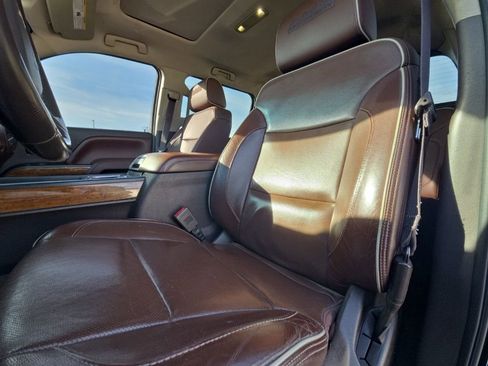 Used 2016 Chevrolet Silverado 1500 High Country w/ High Country Premium Package image 15