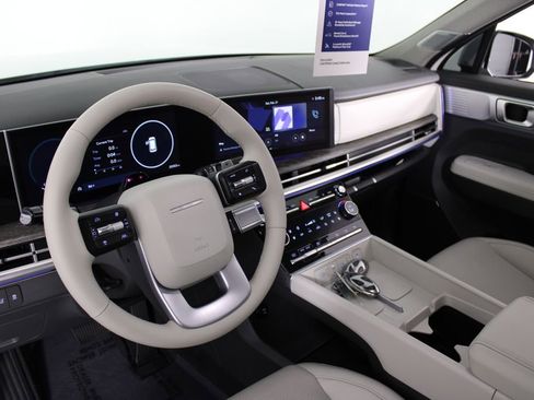 Used 2024 Hyundai Santa Fe Limited image 18