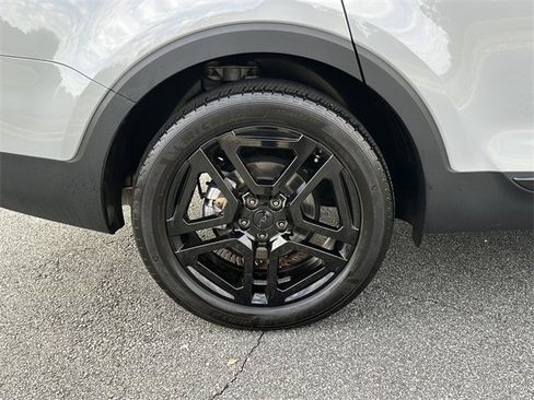 Used 2025 Kia Telluride EX X-Line image 18