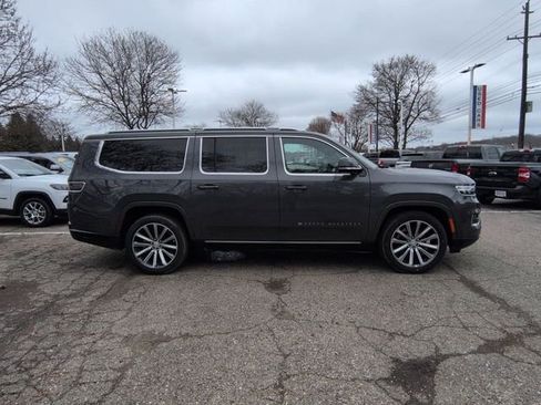 Used 2023 Jeep Grand Wagoneer L 4WD image 2