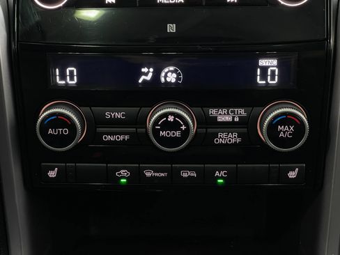 Used 2021 Subaru Ascent Limited w/ Technology Package AWD/4WD image 26