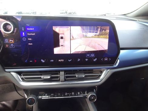 Certified 2025 Chevrolet Equinox EV LT w/ Convenience Package image 30