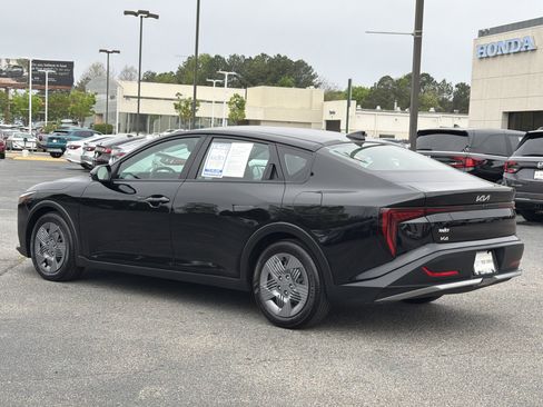 Used 2025 Kia K4 LX image 3