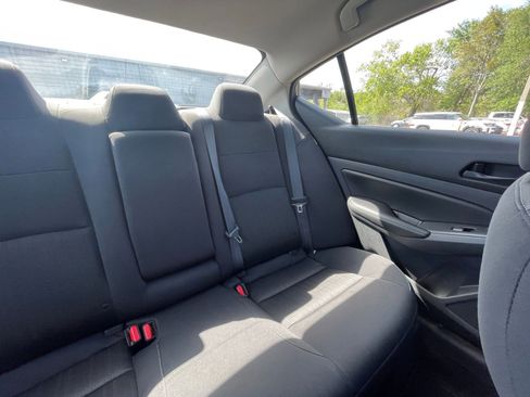 Used 2025 Nissan Altima 2.5 SV image 37